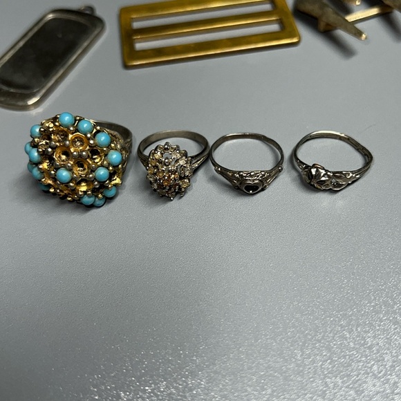 Old Vintage Jewelry; lot of 16 Items. - Picture 6 of 13